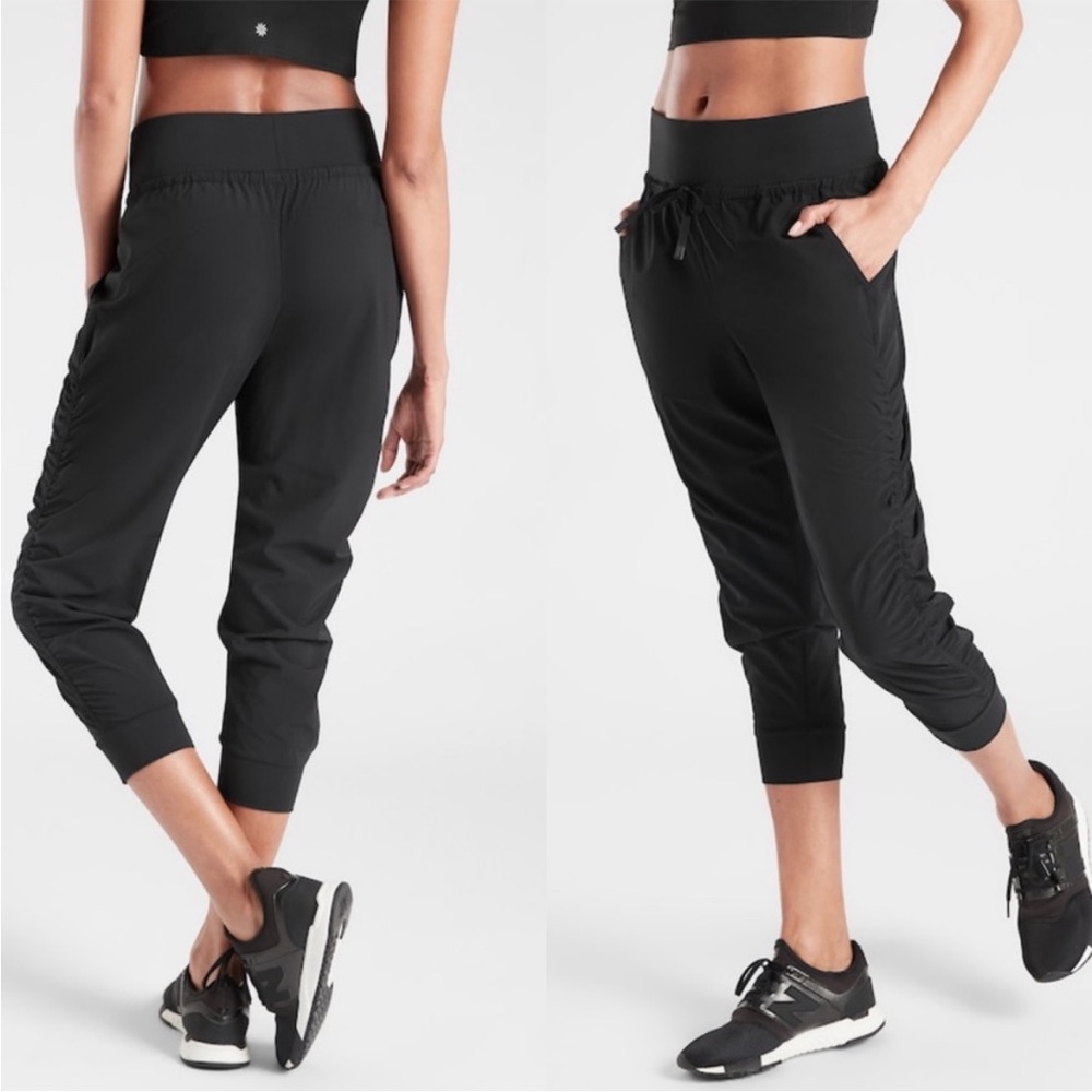 BOGO! Athleta Attitude Crop Pant Athletic Jogger Ruched Black Size 6